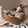Beautycase | Luxus | Reißverschluss | Geräumig | Wasserabweisend | Fächer-Braun-Luzern Mode