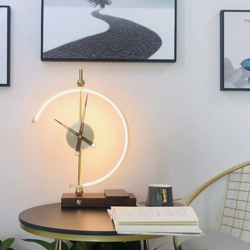 Lampenuhr | LED Stilvoll Wiederaufladbar Nachhaltig Einzigartig Vielseitig Modern-Luzern Mode
