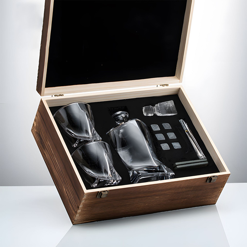 Luxus-Whiskey-Set | Kristall Karaffe Gläser Zange Holzbox Kühlsteine-Luzern Mode