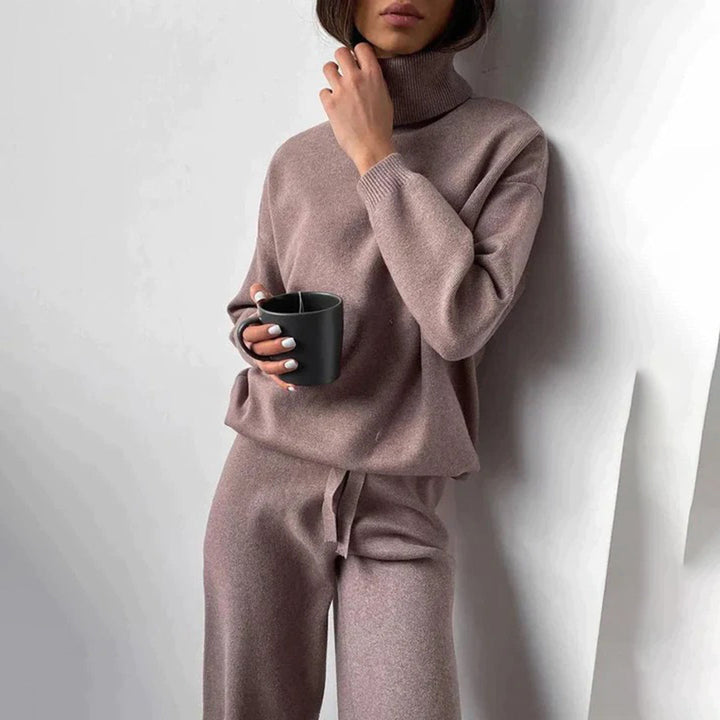 Gemütlicher Damen Freizeitanzug aus weichem Strickstoff-Luzern Mode