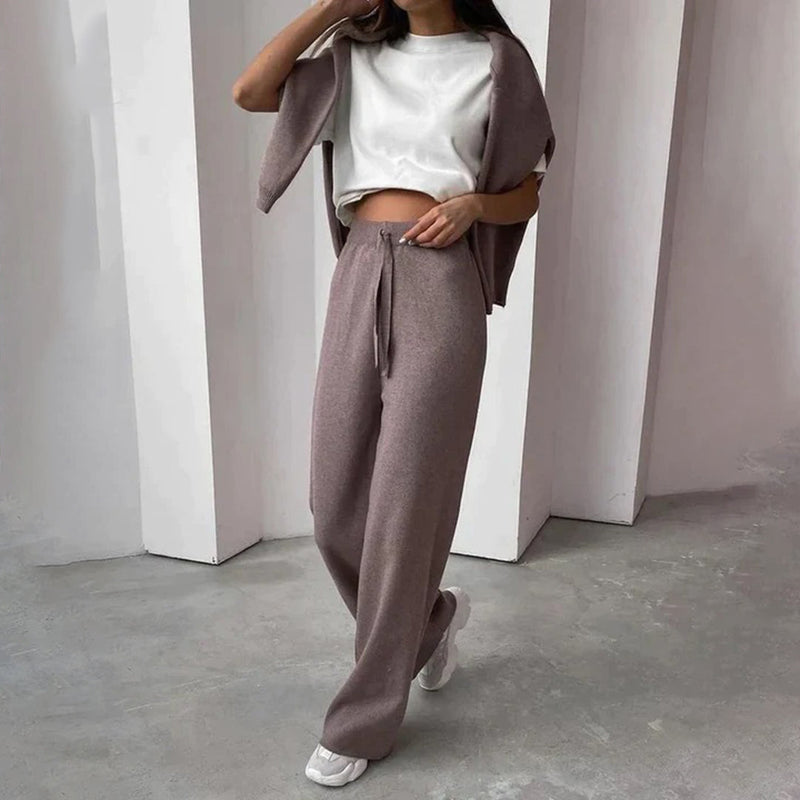 Gemütlicher Damen Freizeitanzug aus weichem Strickstoff-Luzern Mode