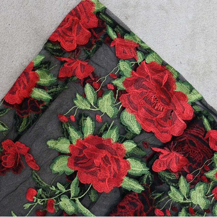 Maxikleid | Blumenstickerei | Spaghettiträgern | Empire Taille-Luzern Mode
