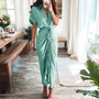 Luftiges Maxikleid für Damen | Rüschen Detail | tiefer V-Ausschnitt | Sommerlook-Dunkelgrün-S-Luzern Mode