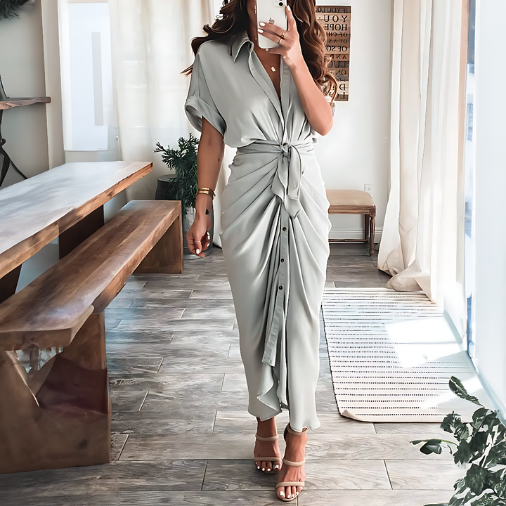 Luftiges Maxikleid für Damen | Rüschen Detail | tiefer V-Ausschnitt | Sommerlook-Lichtgrau-S-Luzern Mode