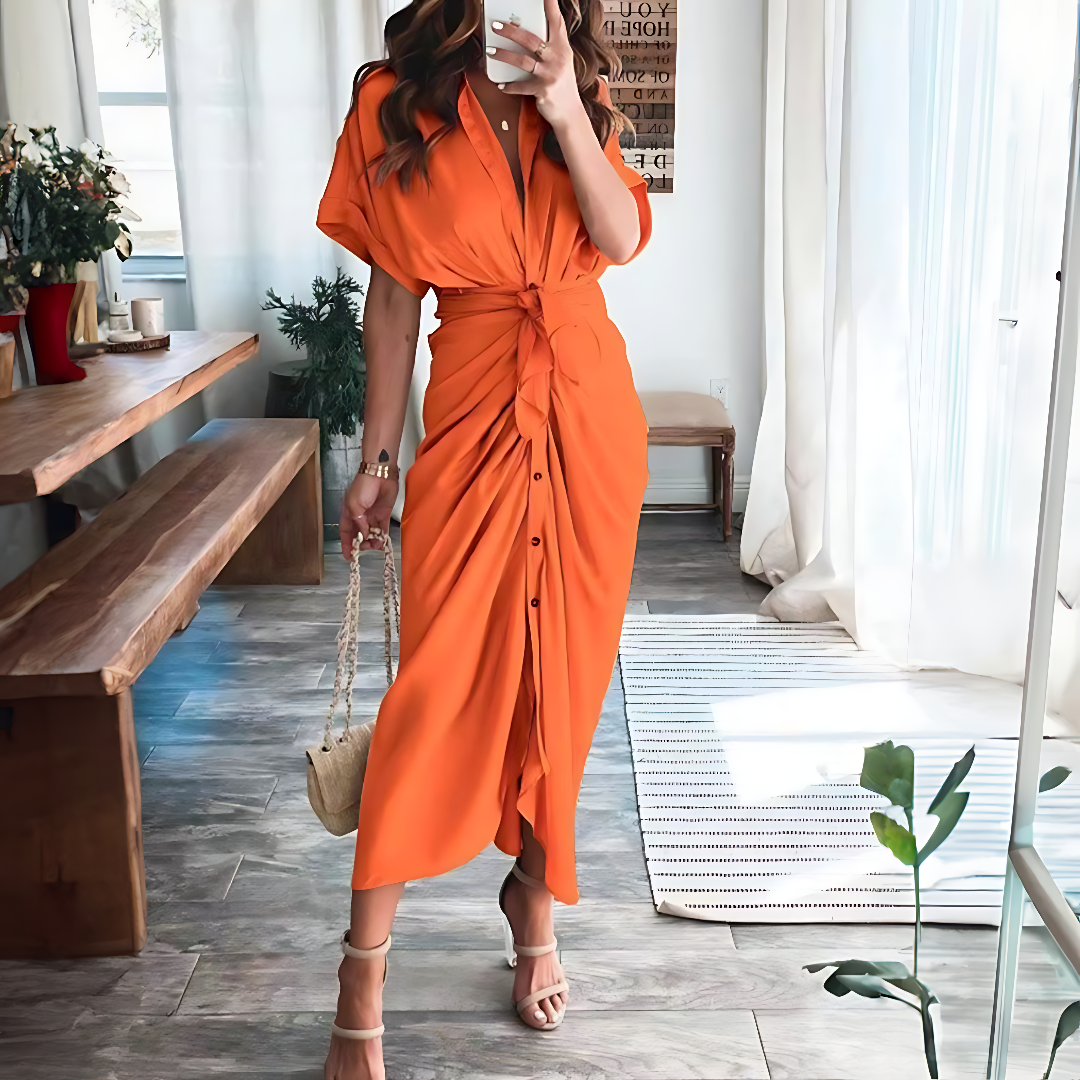 Luftiges Maxikleid für Damen | Rüschen Detail | tiefer V-Ausschnitt | Sommerlook-Orange-S-Luzern Mode