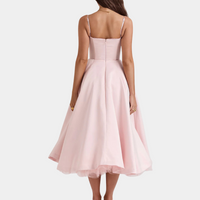 Elegantes Abendkleid mit Trägern und ausgestelltem Rock-Luzern Mode