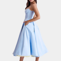 Elegantes Abendkleid mit Trägern und ausgestelltem Rock-Luzern Mode