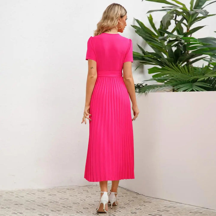 Elegantes Satin Plissee Midi Kleid mit V-Ausschnitt Damen-Luzern Mode