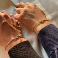 Armband mit Knoten Design | Minimalistisch | Verstellbar | Silber-Luzern Mode