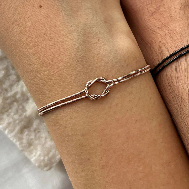 Armband mit Knoten Design | Minimalistisch | Verstellbar | Silber-Rosa-Luzern Mode
