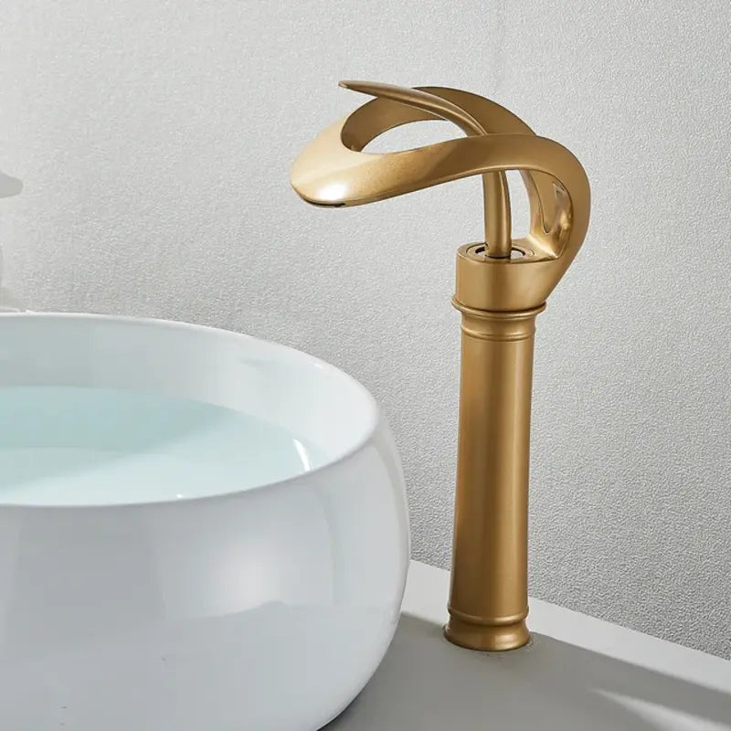 Messing Waschbeckenarmatur | Wasserfallauslauf | Modern | Aufsatzmontage-Gold-Lang-Luzern Mode
