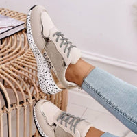 Damen Sneakers | Ergonomisch | Punktmuster | Schnürung | Niedrig-Luzern Mode