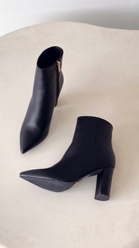 Damen Stiefeletten mit Blockabsatz und Reißverschluss-Luzern Mode