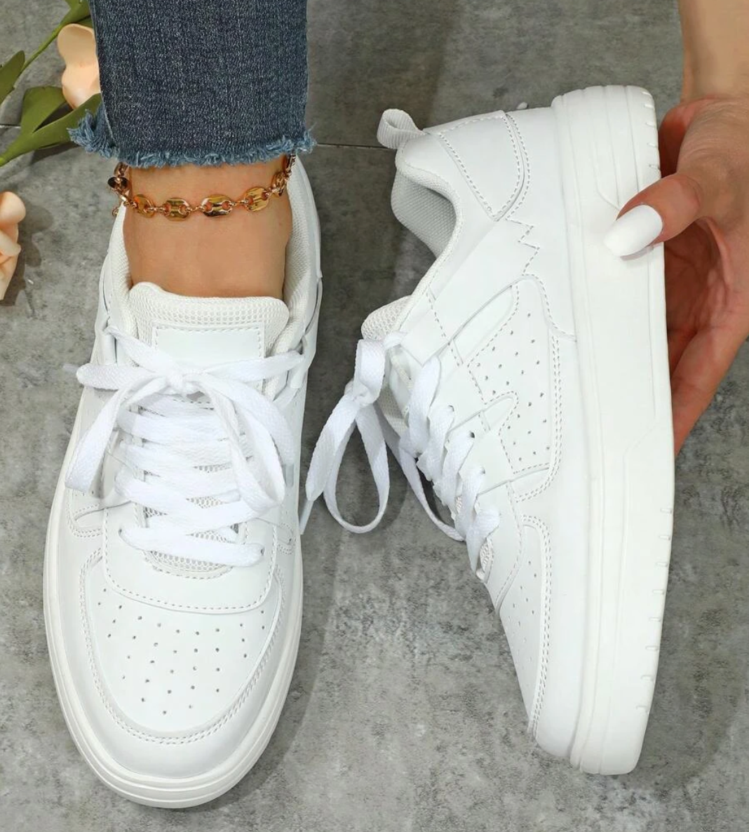 Damen Sneaker mit Komfortsohle und modernem Design-Weiß-35-Luzern Mode
