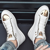Luxuriöse High-Top Sneaker mit Metallic-Akzenten Herren-Luzern Mode