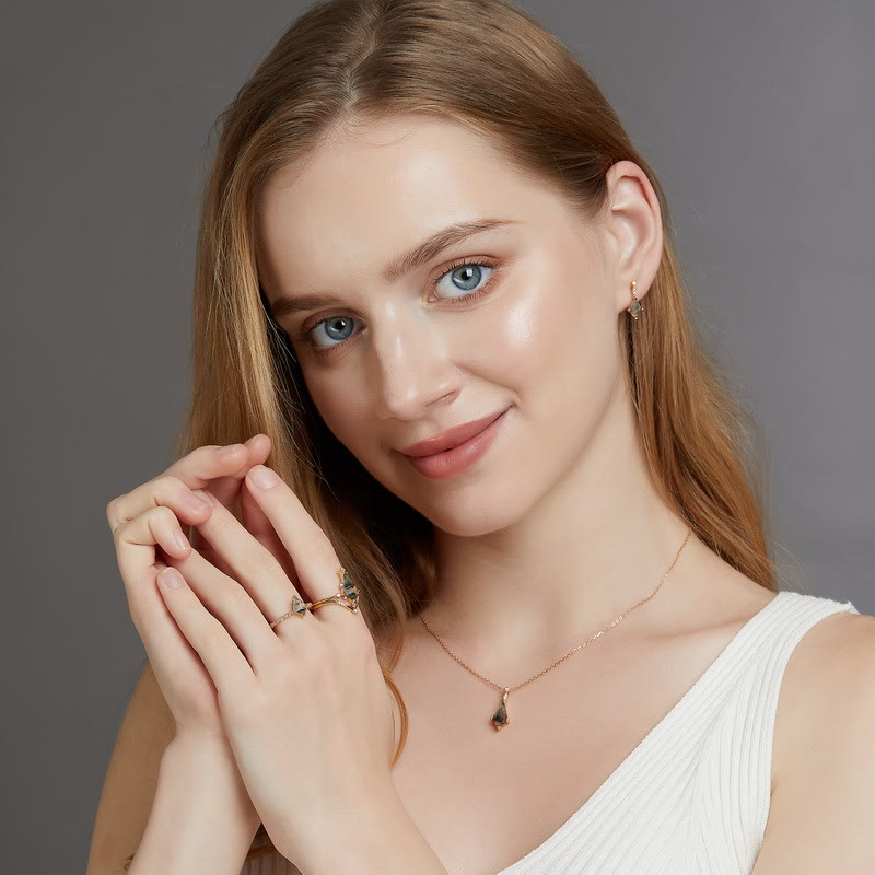 Schmuck für Damen | Halskette | Ohrringe | Ring | Gold | Kristall-Luzern Mode