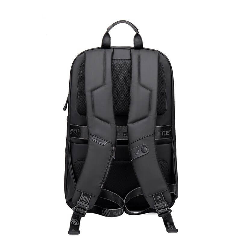 Wasserdichter Rucksack mit mehreren Fächern – Leichtgewicht für Outdoor und Reisen