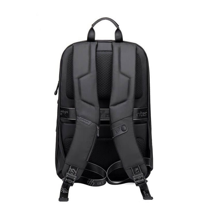Wasserdichter Rucksack mit mehreren Fächern – Leichtgewicht für Outdoor und Reisen