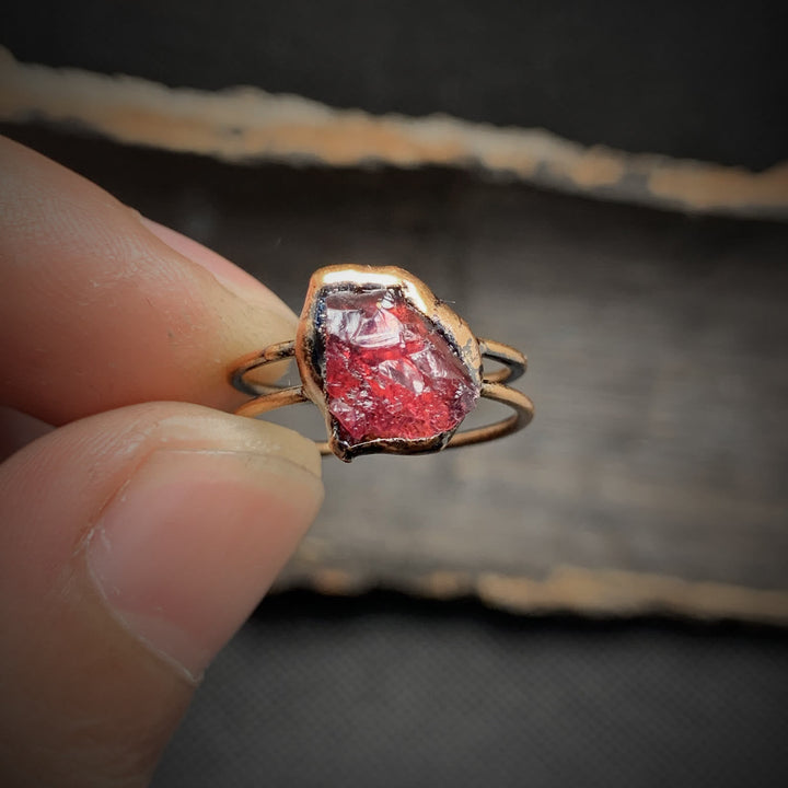Ring für Damen | Natürlich | Rohstein-Geburtsstein | Gold | Stilvoll-Luzern Mode