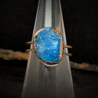 Ring für Damen | Natürlich | Rohstein-Geburtsstein | Gold | Stilvoll-Luzern Mode