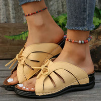 Orthopädische Wedgesandalen mit gewölbtem Knopf – Mirella