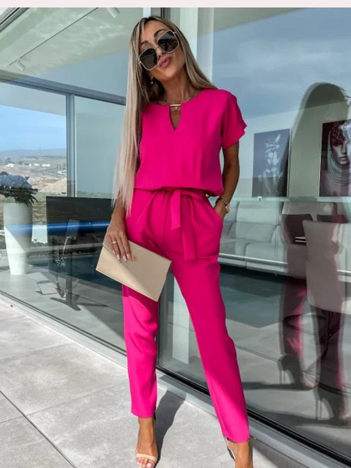 Damen Sommer Jumpsuit | Kurze Arme | Gürtel | V-Ausschnitt | Reißverschluss-Knalliges Pink-S-Luzern Mode