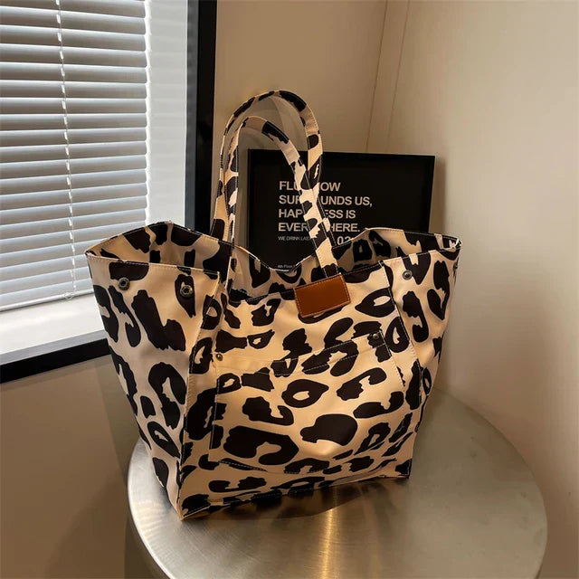 Oversized Leopardenmuster Schultertasche aus Canvas - Große Handtasche-Beige-Luzern Mode
