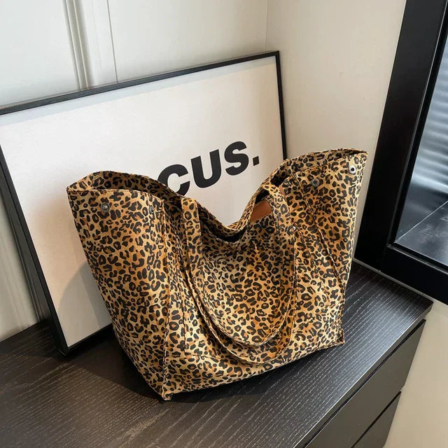 Oversized Leopardenmuster Schultertasche aus Canvas - Große Handtasche-Luzern Mode