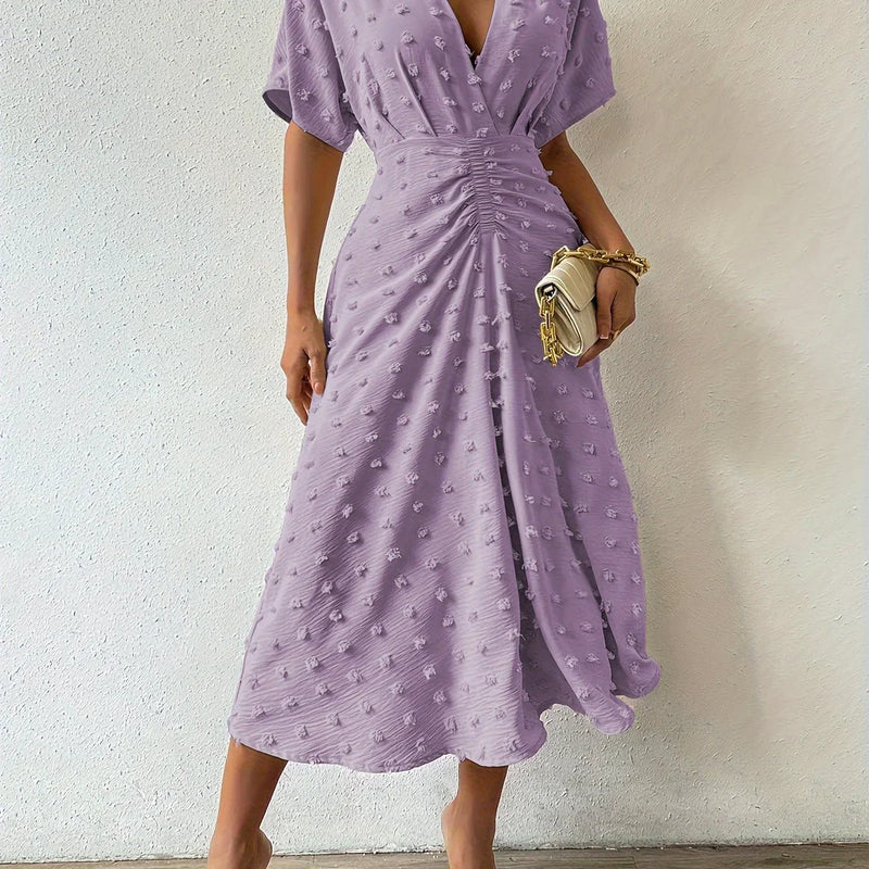 Elegantes Damenkleid mit V-Ausschnitt und Raffung Design-Luzern Mode
