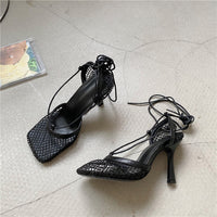 Pumps | Spitzen-Optik | Schnürverschluss | Blockabsatz | Lackleder-Luzern Mode