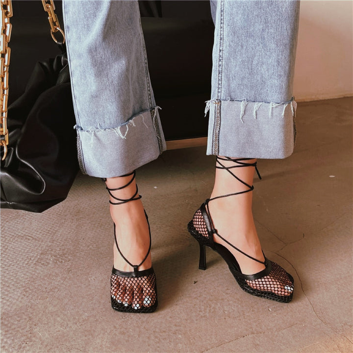 Pumps | Spitzen-Optik | Schnürverschluss | Blockabsatz | Lackleder-Luzern Mode