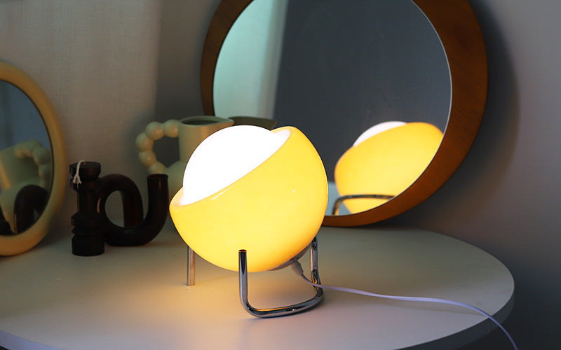 Orange Tischlampe | Retro Stilvoll Einzigartig Stimmungsvolles Glas LED Nachhaltig-Luzern Mode