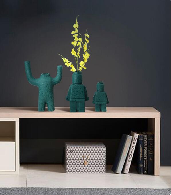Robot Blumentopf | Keramik | Lego-Figur | Verspielt | Nachhaltig | Stabil-Luzern Mode