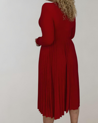 Elegantes Damenkleid mit Plissee-Design für besondere Anlässe-Luzern Mode