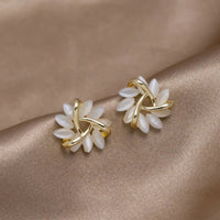 Ohrstecker für Damen | Gold | Opal | Blumen | Zeitlos | Stilvoll-Luzern Mode