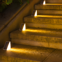 Außen Treppenbeleuchtung | Solarenergie | Aufladbar | Dreieckig | LED-Luzern Mode