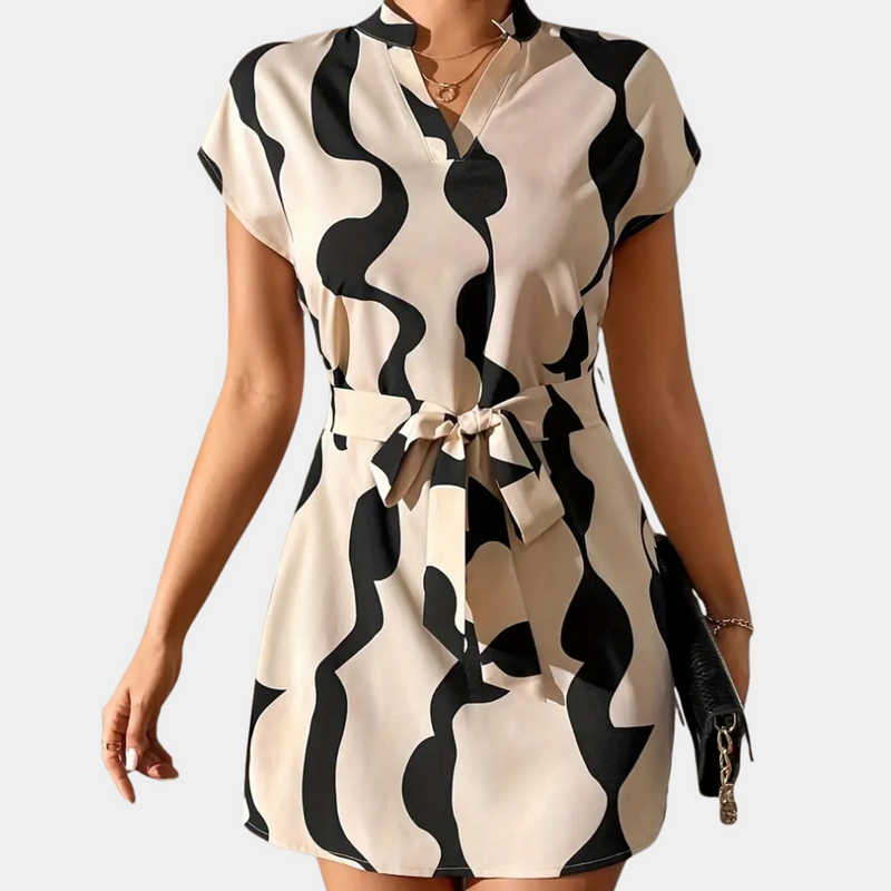 Damen Sommerkleid mit abstraktem Muster und Gürtel-Luzern Mode