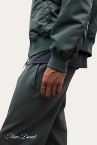 Herren Jogginghose mit elastischem Bund und Taschen-Luzern Mode