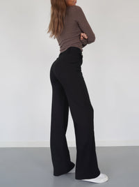 Damenmode: Elegante Hose mit weitem Bein und Top-Set-Luzern Mode