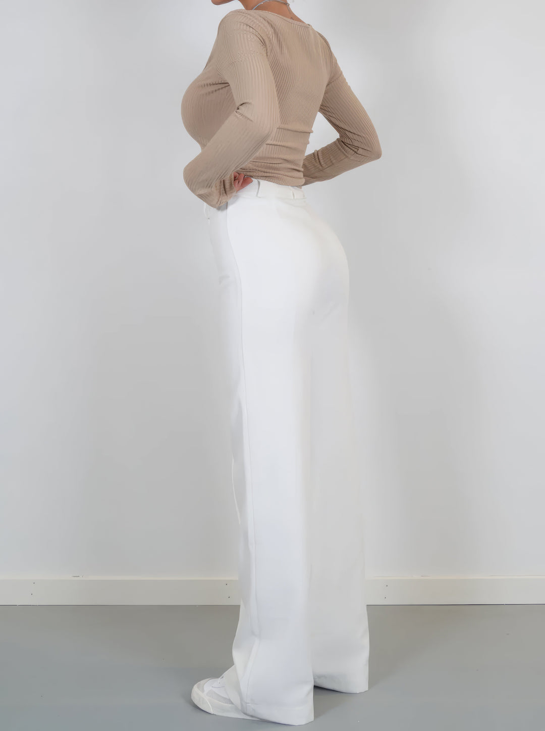 Damenmode: Elegante Hose mit weitem Bein und Top-Set-Luzern Mode
