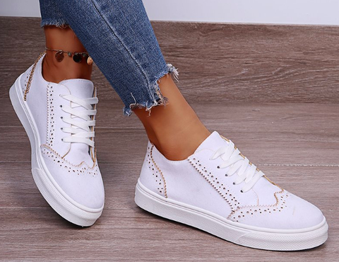Damen Sneaker aus Wildleder mit Brogue-Details-Wit-36-Luzern Mode