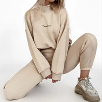 Damen Zweiteiler Set: Bequemer Pullover und Jogginghose-Beige-XS-Luzern Mode