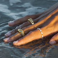 Ring für Damen | Gold | Perlen | Minimalistisch | Stilvoll | Komfortabel-Luzern Mode