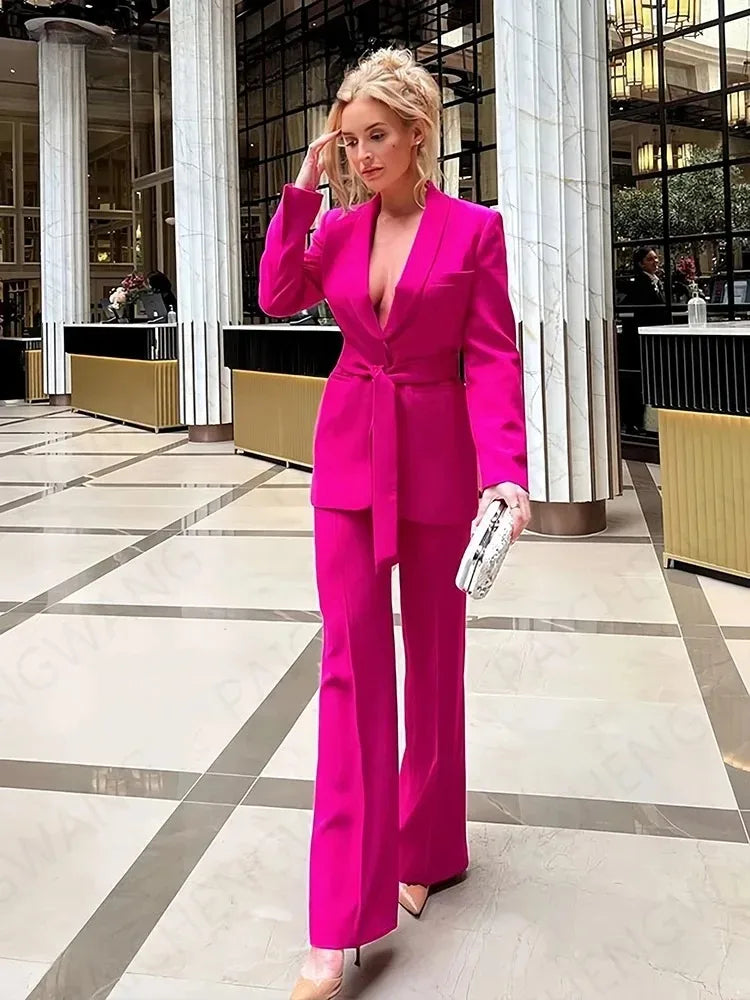 Eleganter Damenblazer mit Gürtel und passender Hose-Rosa-XS-Luzern Mode