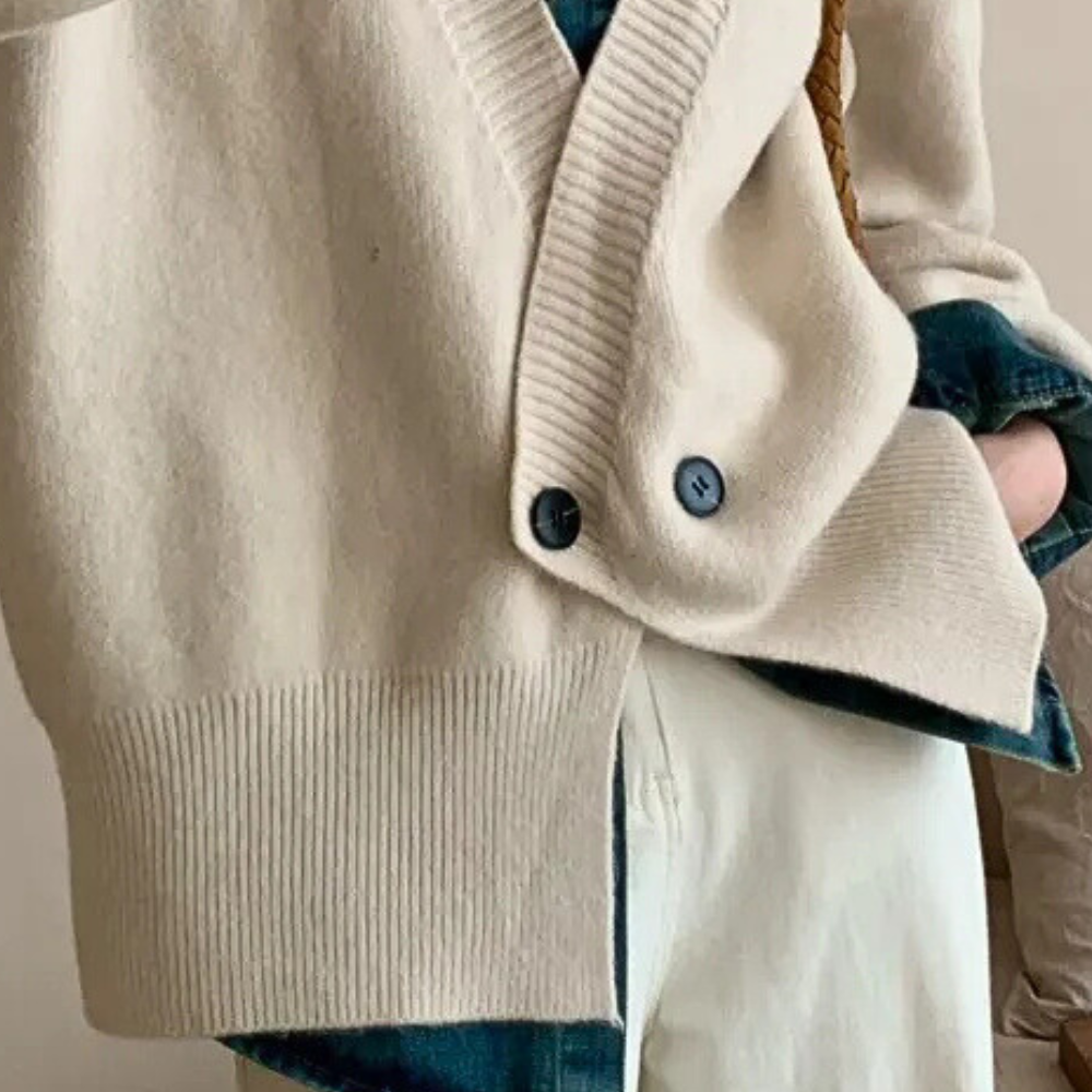 Damen Strickjacke mit Knöpfen - Eleganter Cardigan Look-Luzern Mode