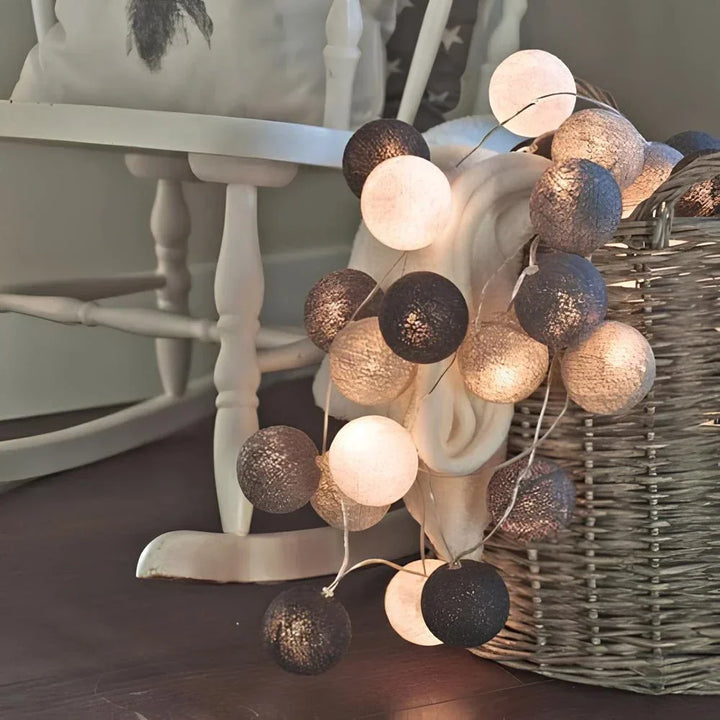 Lichterkette mit Kugeln | Bunt | Fröhlich | LED | Baumwolle | Soft-Grau-1,5 m-USB-Luzern Mode