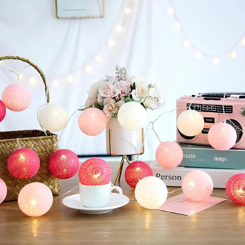 Lichterkette mit Kugeln | Bunt | Fröhlich | LED | Baumwolle | Soft-Luzern Mode
