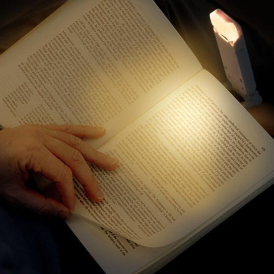 Buchlampe | Kompakt | LED | Aufladbar | Nachhaltig | Blaulichtfilter-Luzern Mode