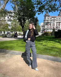 Damen Cargo-Hose mit Langarm-Crop-Top und Handtasche-Graublau-XS-Luzern Mode