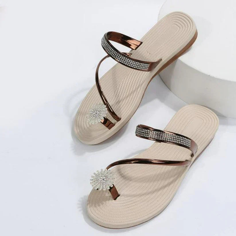 Trendige Damensandalen mit einzigartigem Schneeflockendetail – Arluna
